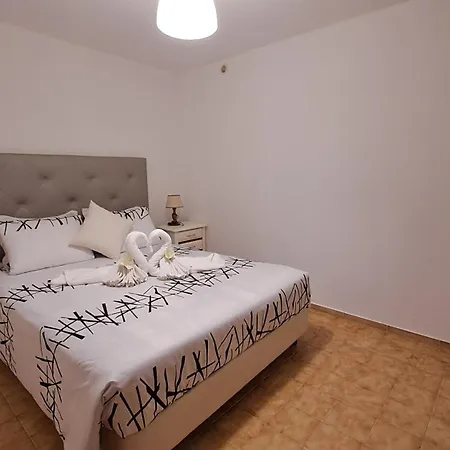 Traditional In Αλμπουφέιρα