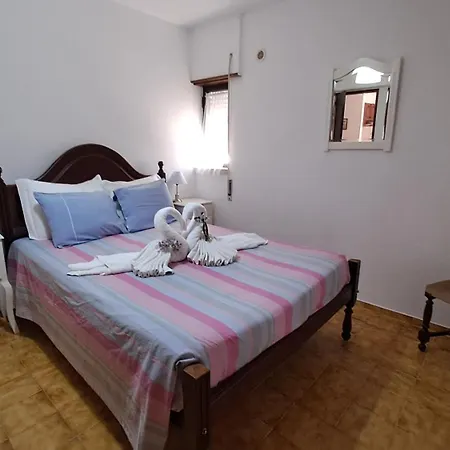Traditional In Албуфейра