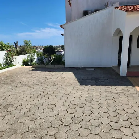 Apartment Traditional In